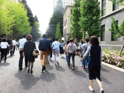 現役早大生ガイドが早稲田キャンパスをご案内いたします