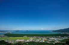 早稲田佐賀学園と唐津市の紹介